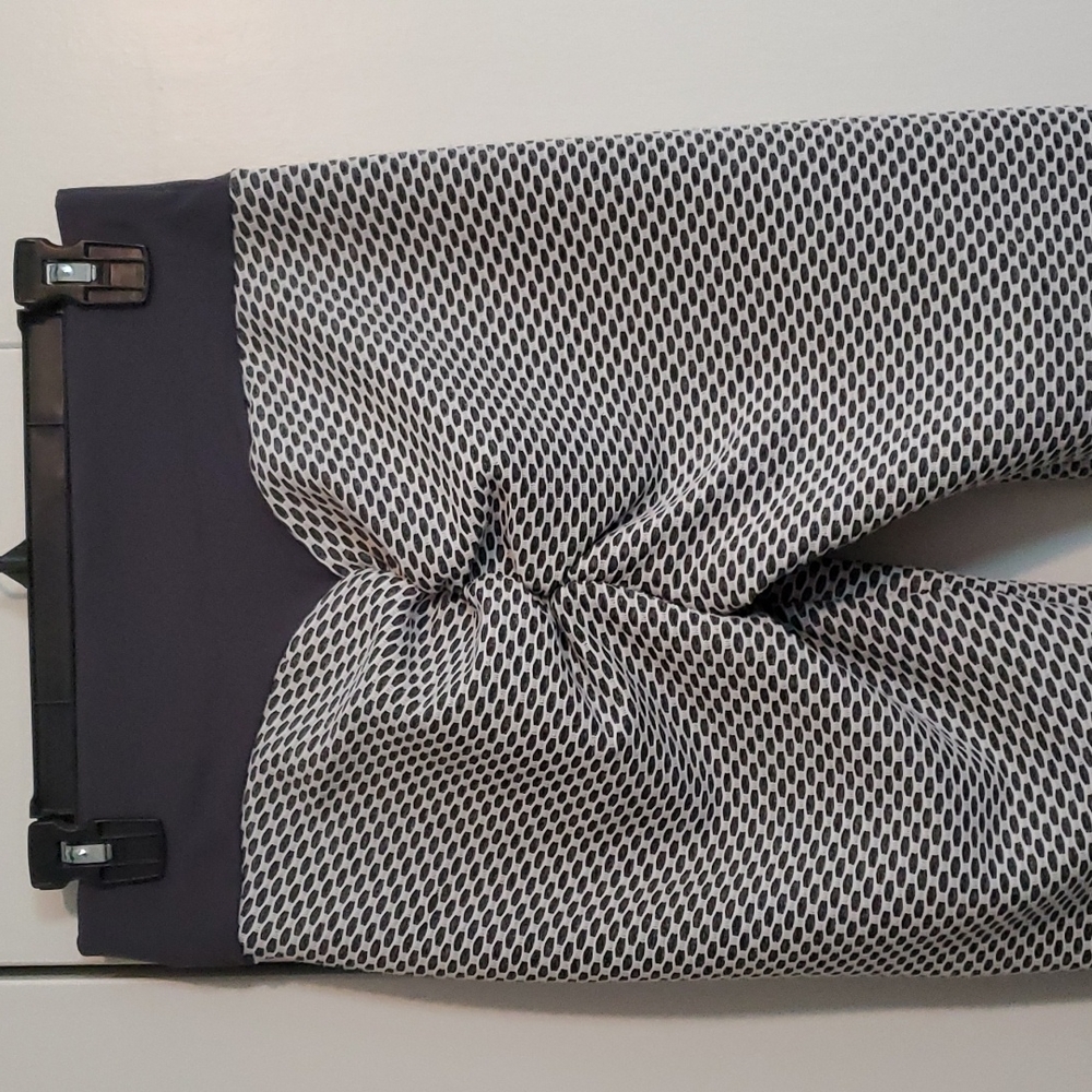Halara High Waisted Yoga Pants, Size L